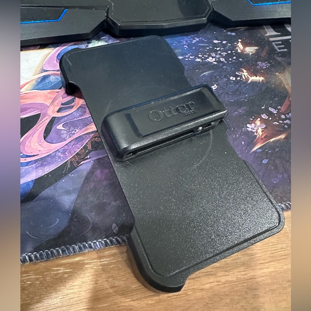 OtterBox clip
